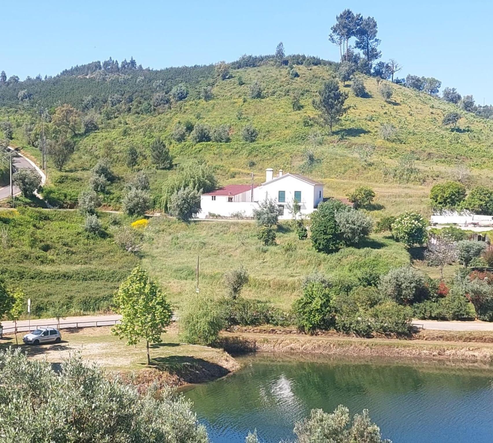 Aldeia Do Mato Guesthouse Exterior photo
